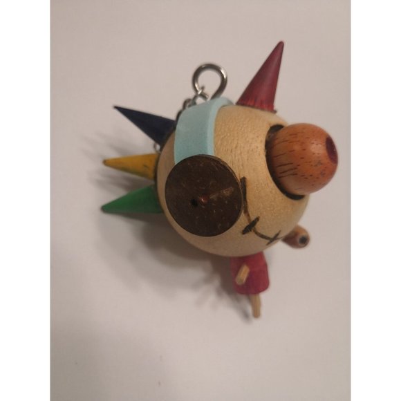 Eclectic Wooden Hanging Figure With Chain. - Picture 4 of 10